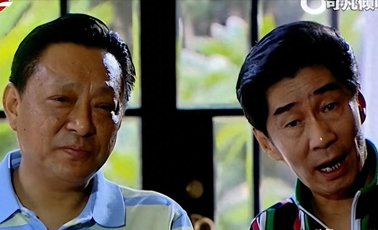 开云体育下载-阿德阿庆原来都是球迷！出席上海高中足球联赛，年近70又获新身份